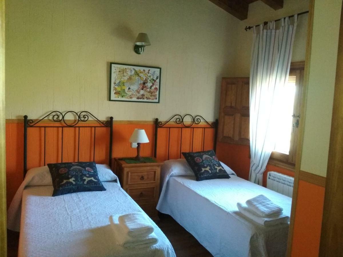 La Casa Emboscada Villa Horcajo de la Sierra Eksteriør billede